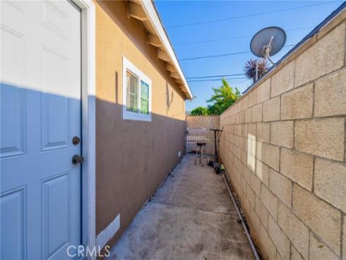 6601  Naomi  , Buena Park, CA