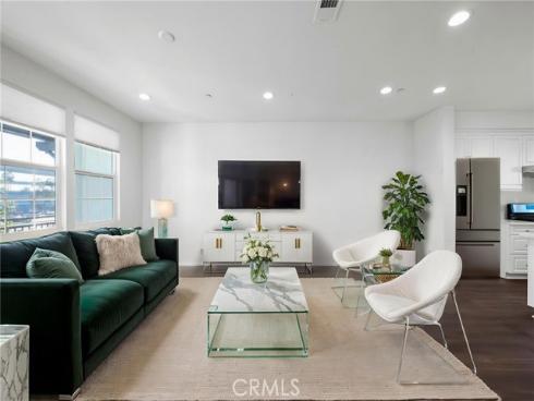 8887  Orangethorpe  , Buena Park, CA