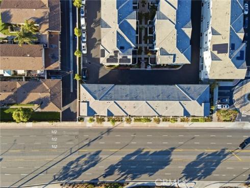 8887  Orangethorpe  , Buena Park, CA