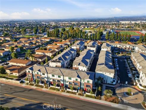 8887  Orangethorpe  , Buena Park, CA