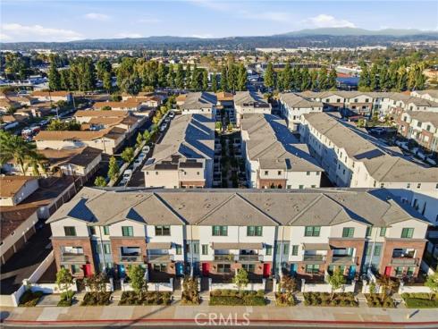 8887  Orangethorpe  , Buena Park, CA