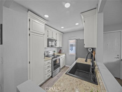 8213  Woodland  40 , Buena Park, CA