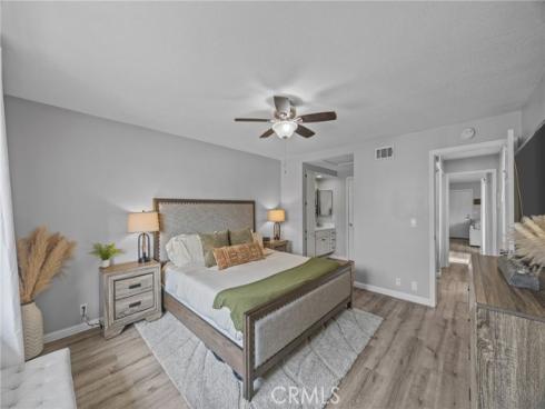 8213  Woodland  40 , Buena Park, CA