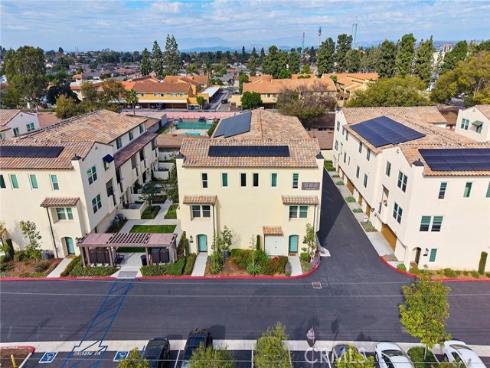 7410  Royal  , Buena Park, CA