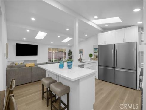 5884  Los Encinos  , Buena Park, CA