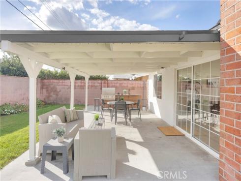 5884  Los Encinos  , Buena Park, CA