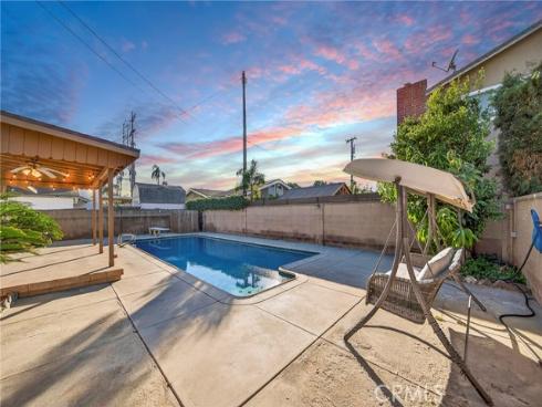 7581  Primrose  , Buena Park, CA