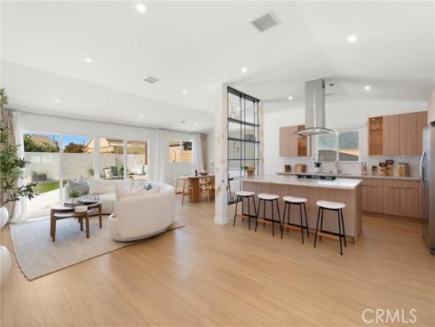 8591 Greenleaf Avenue