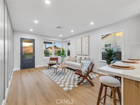 7560  El Escorial  , Buena Park, CA