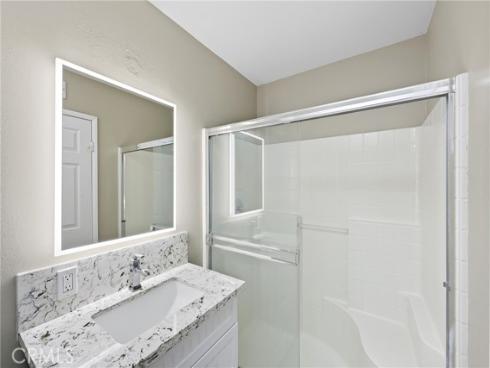 6528  University  , Buena Park, CA