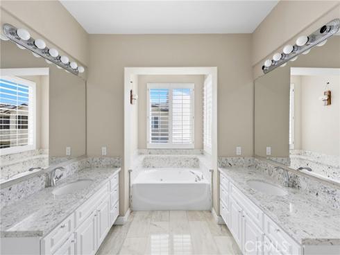 6528  University  , Buena Park, CA