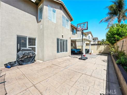 6528  University  , Buena Park, CA