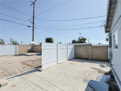 7586  El Prado  , Buena Park, CA