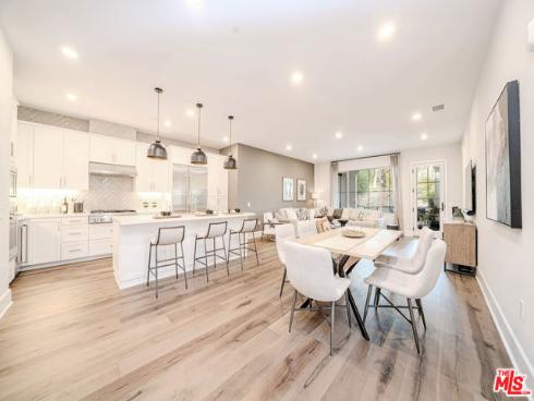 8900  Los Coyotes  130  Court, Buena Park, CA