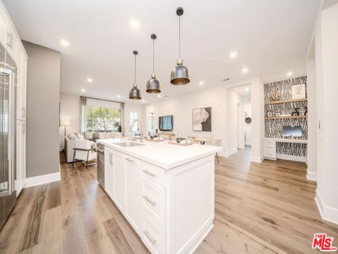 8900  Los Coyotes  130  Court, Buena Park, CA