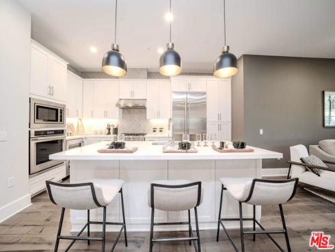 8900  Los Coyotes  130  Court, Buena Park, CA