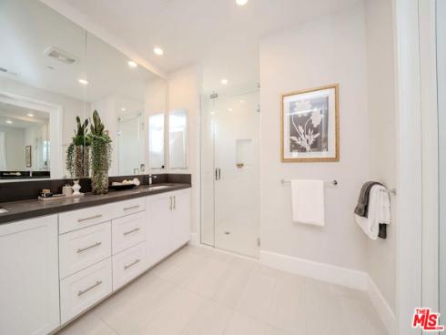 8900  Los Coyotes  130  Court, Buena Park, CA