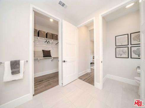 8900  Los Coyotes  130  Court, Buena Park, CA