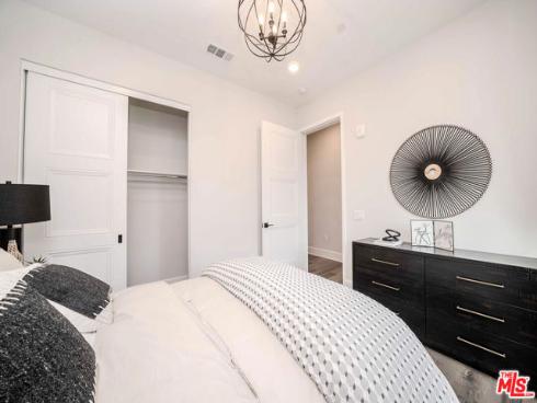 8900  Los Coyotes  130  Court, Buena Park, CA