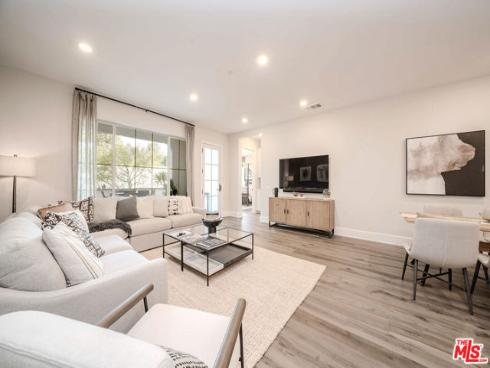 8900  Los Coyotes  130  Court, Buena Park, CA