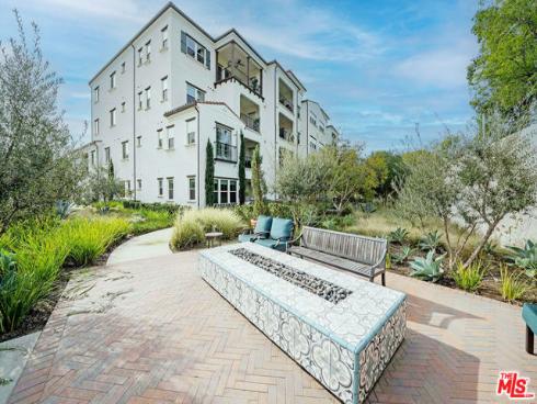 8900  Los Coyotes  130  Court, Buena Park, CA