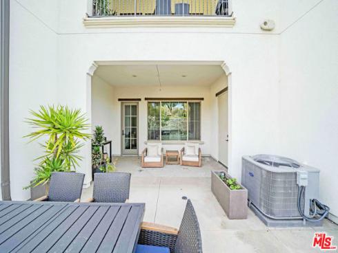 8900  Los Coyotes  130  Court, Buena Park, CA