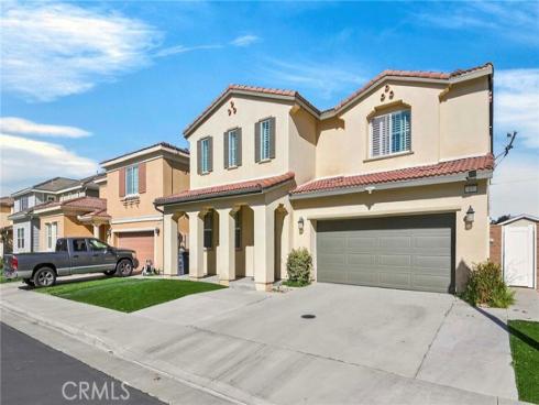17  Citrus Glen  , Buena Park, CA