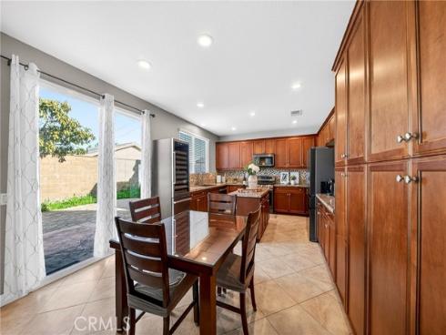 17  Citrus Glen  , Buena Park, CA