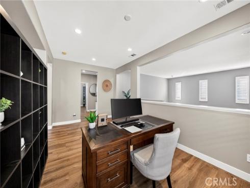 17  Citrus Glen  , Buena Park, CA