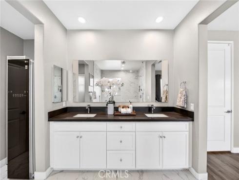 17  Citrus Glen  , Buena Park, CA