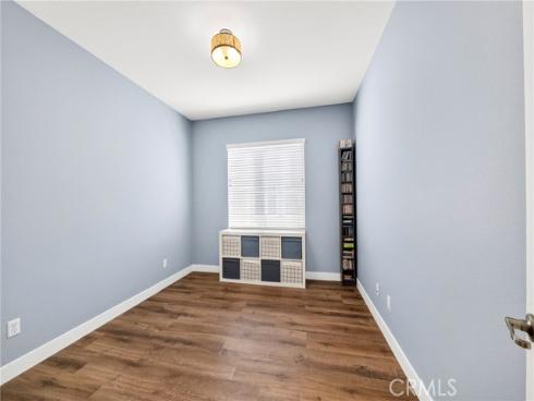 17  Citrus Glen  , Buena Park, CA