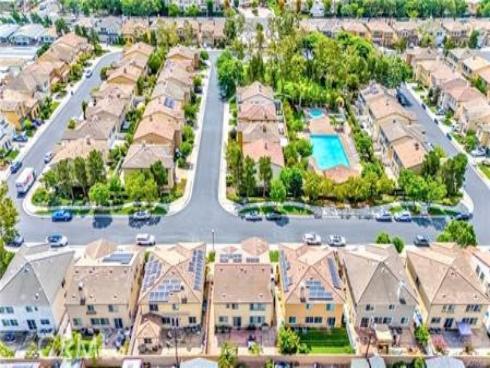 17  Citrus Glen  , Buena Park, CA