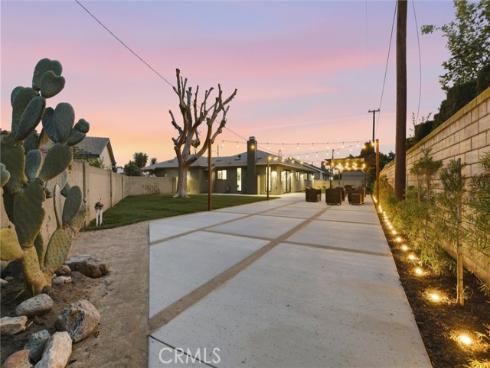 6861  Frost  , Buena Park, CA