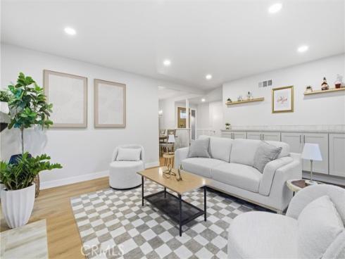 6861  Frost  , Buena Park, CA