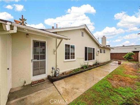 7961  La Corona   Way, Buena Park, CA