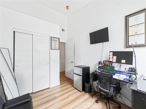 7361  8th  4 , Buena Park, CA