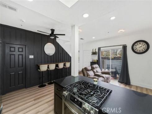 7361  8th  4 , Buena Park, CA