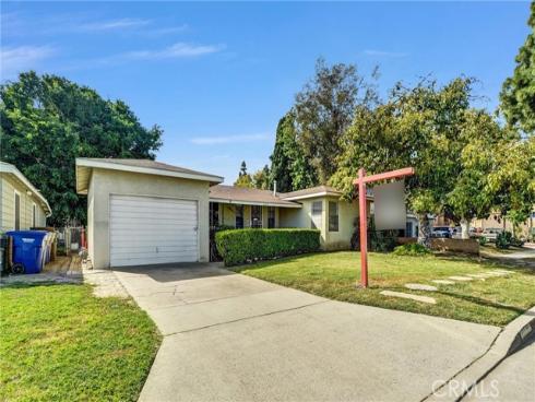 6361 Los Robles