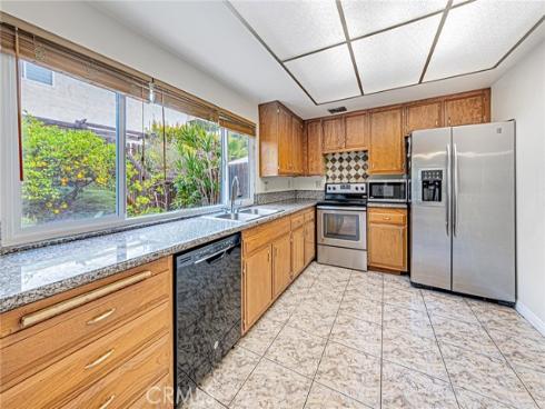 8237  Henshaw  , Buena Park, CA