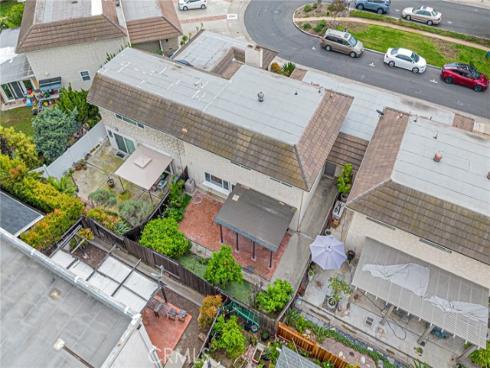 8237  Henshaw  , Buena Park, CA