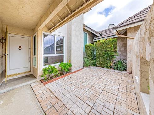 8237  Henshaw  , Buena Park, CA