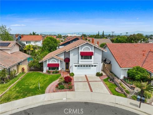 8219 Joshua Circle