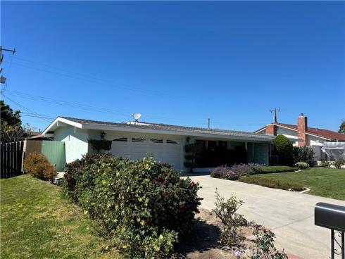 4935  Somerset  , Buena Park, CA