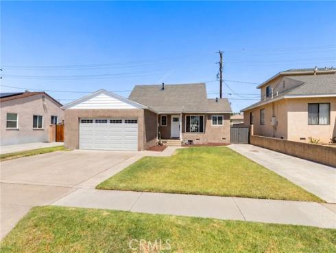 8289  Poinsettia  , Buena Park, CA