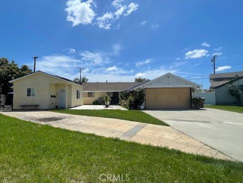 8744 Fillmore