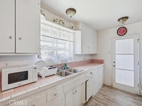 8802 Los Flores , Buena Park, CA
