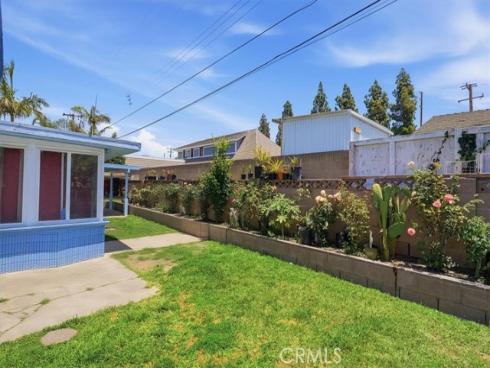 8802 Los Flores , Buena Park, CA