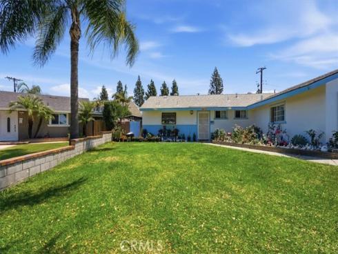 8802 Los Flores , Buena Park, CA