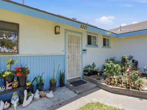 8802 Los Flores , Buena Park, CA