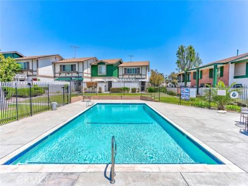 8098 Kerr Green , Buena Park, CA
